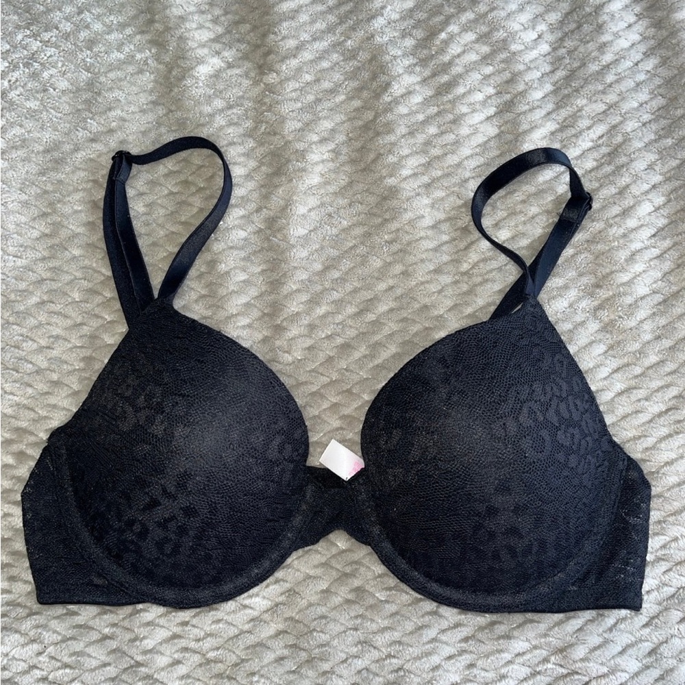 VS PINK Wear Everywhere Tshirt Bra